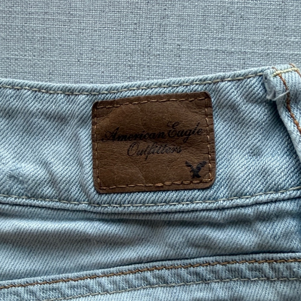 AEO Light Blue Distressed Jean Short Shorts - Picture 7 of 7